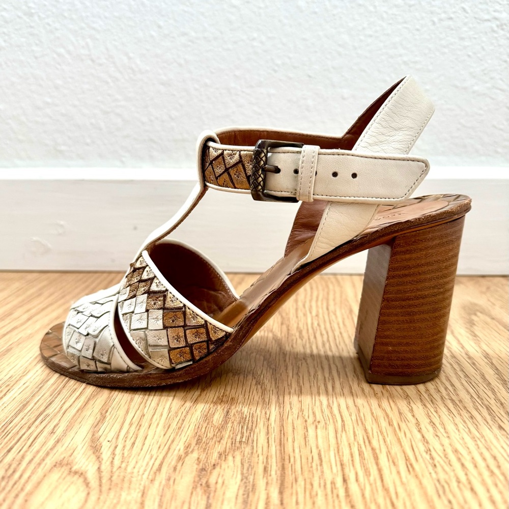 Bottega Veneta Cream and Bronze Intrecciato Heel Sandals